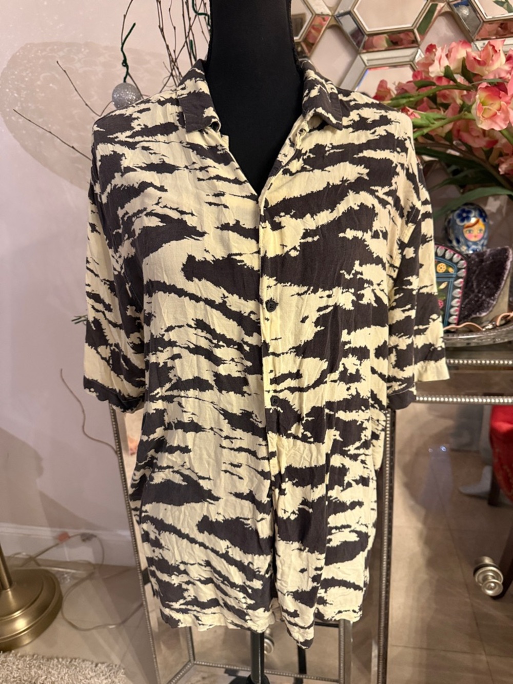 AllSaints Black and Cream Abstract Relaxed Shirt L